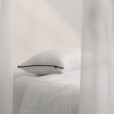 Descubre el confort superior de las almohadas Plumax. Fabricadas con materiales premium, ofrecen una suavidad inigualable para noches de descanso reparador. Ideales para tu cama de lujo